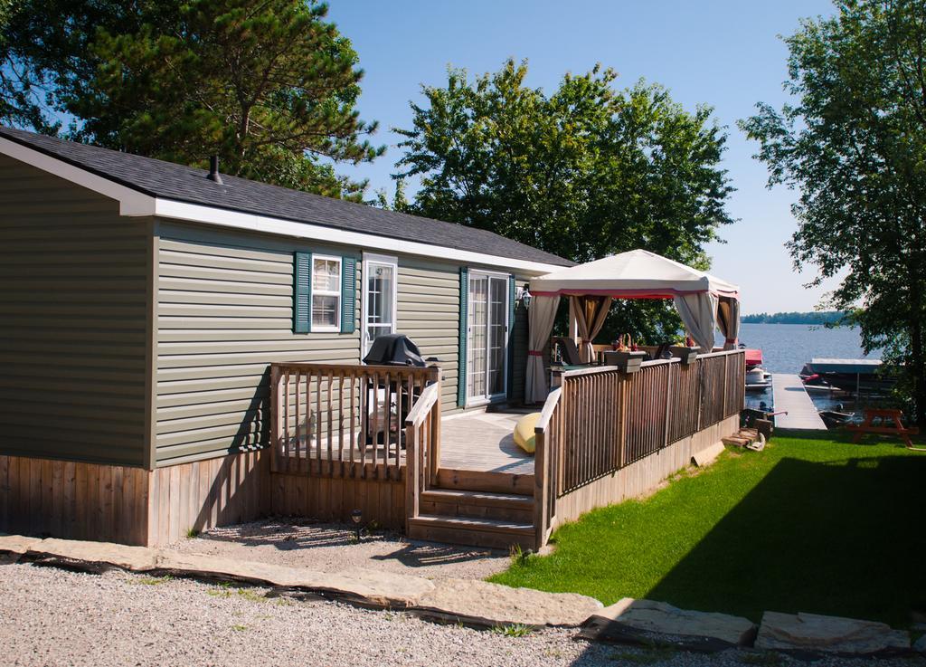 Mccreary'S Beach Resort Perth Luaran gambar